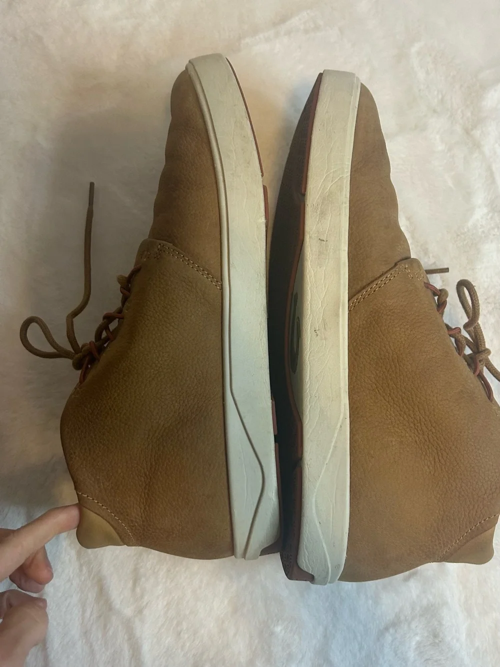 OluKai Men’s Brown Leather Chukka Sneakers Lace Up Casual Shoes